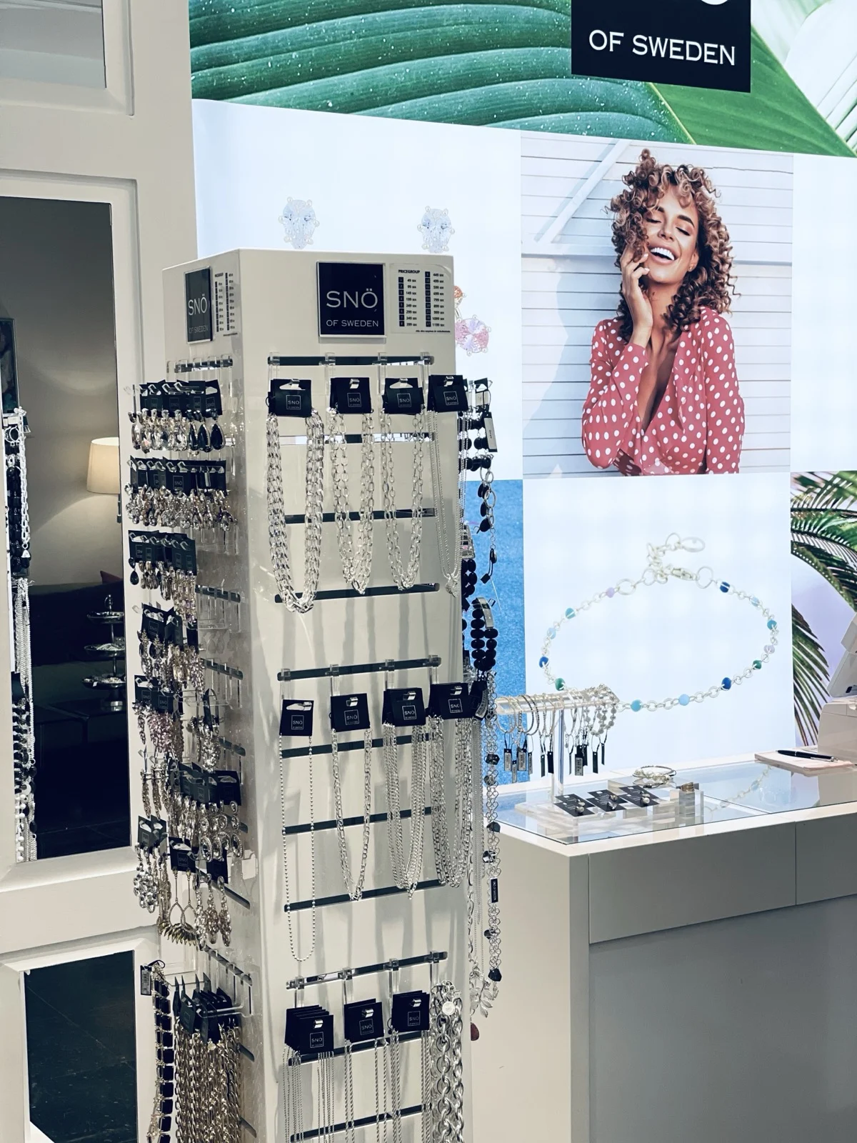 Ein komplettes Ladengeschäft in einem einzigartigen Warendisplay