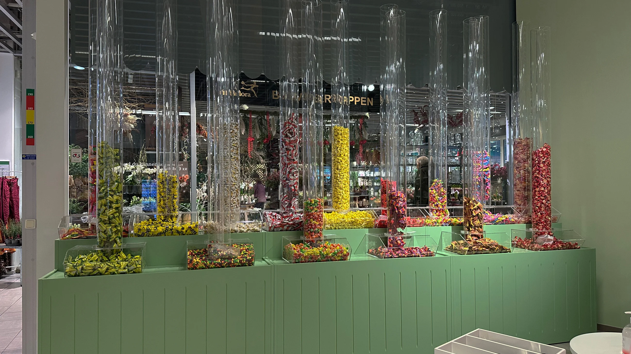 Custom fittings for candy stores