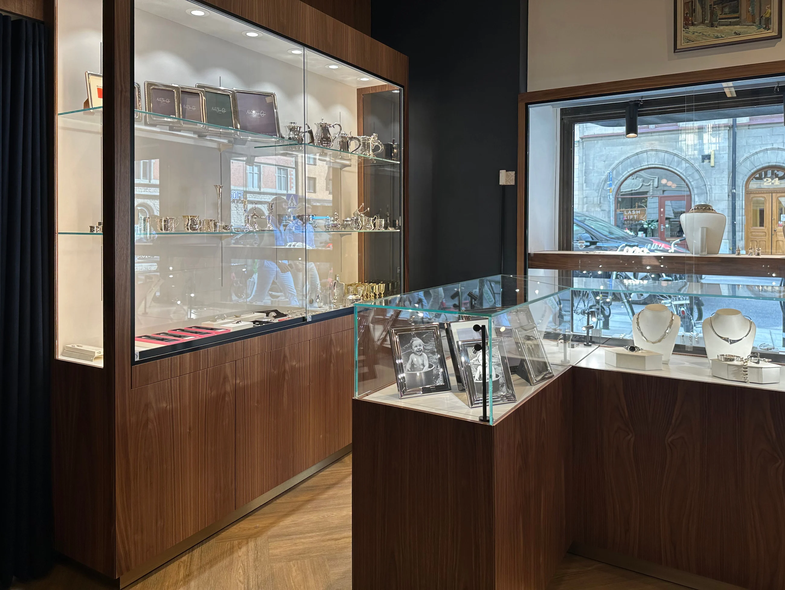 Verschiedene Arten von Displays für die Ladeneinrichtung