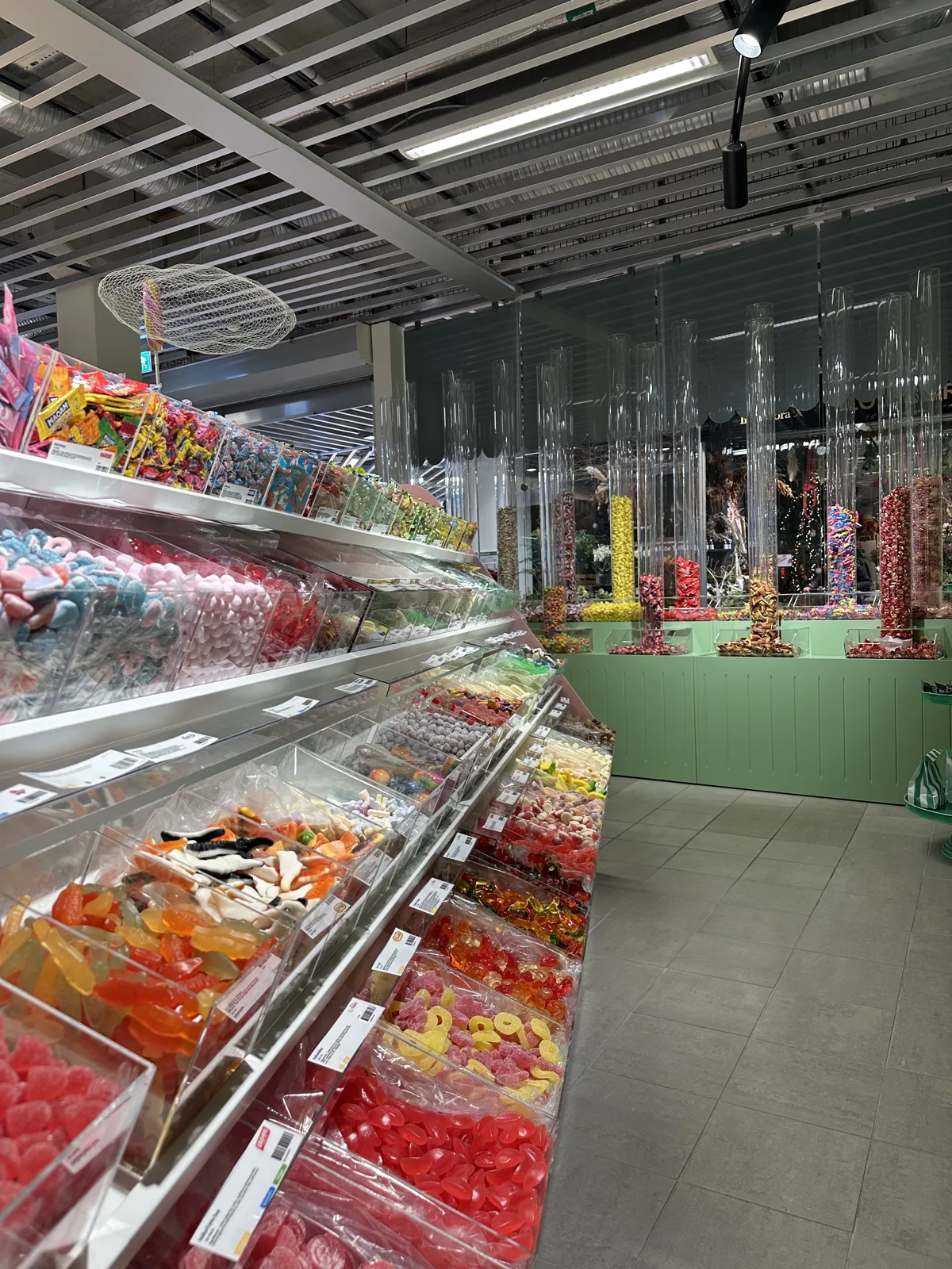 Sockertoppen in Höllviken – ein Süßwaren-Erlebnis mit wolkenähnlichem Design